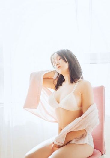 国产嫩草精品_BD英语全集在线观看