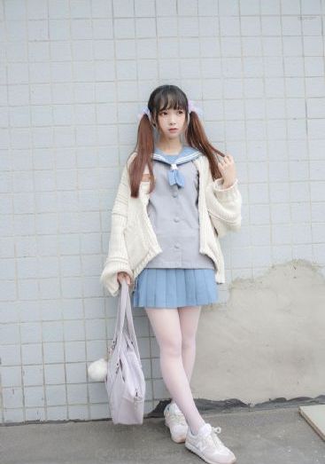 隔壁邻居完整版_BD视频大全