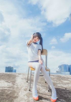 女邻居教我做受_高清完整版免费在线观看