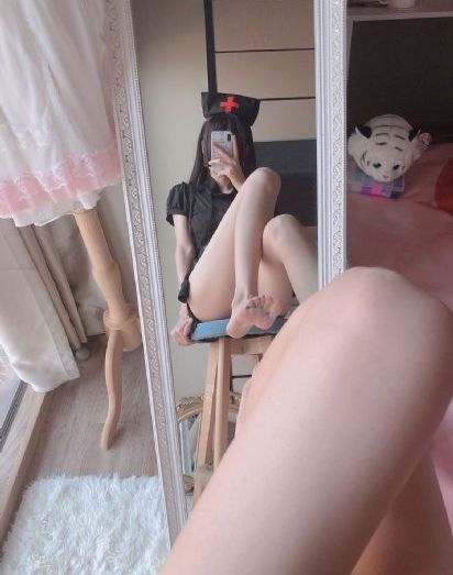 年轻女学生的滋味hd韩国电影_4K韩国电影在线观看