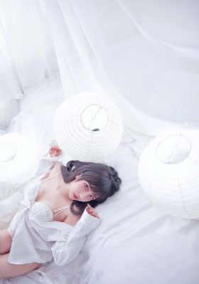 黑丝美女电影_在线电影免费观看